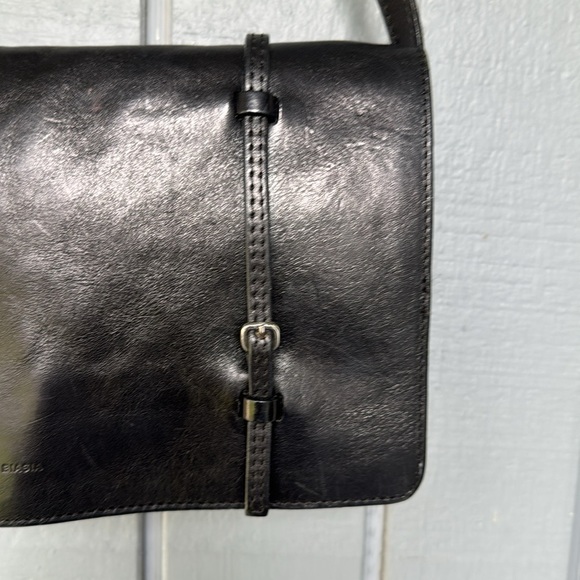 Francesco Biasia Sleek Black Leather Shoulder Bag - Picture 4 of 9